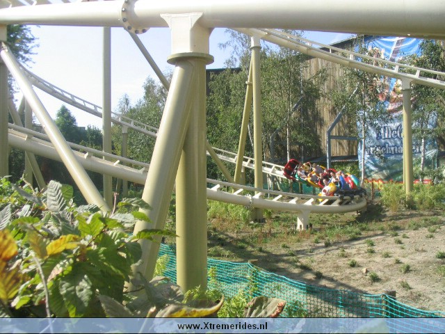 Bobbejaanland2004 (21).jpg (126632 bytes)