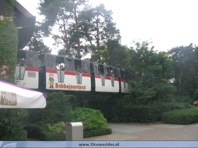 Bobbejaanland2004 (25).jpg (86242 bytes)