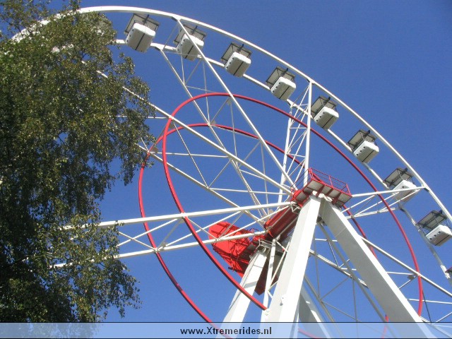 Bobbejaanland2004 (27).jpg (117659 bytes)