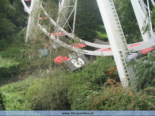 Bobbejaanland2004 (28).jpg (137784 bytes)