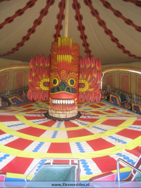 Bobbejaanland2004 (6).jpg (88962 bytes)